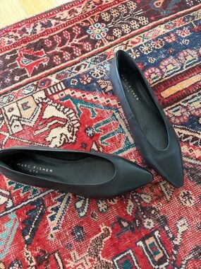 Marc Fisher Black Pointed Ballet Flats - Sleek Leather. New, size 9.5